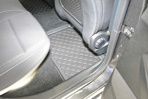 Covorase tip tavita Ford Focus IV, caroserie Sedan, fabricatie 09.2018 - prezent - Img 8