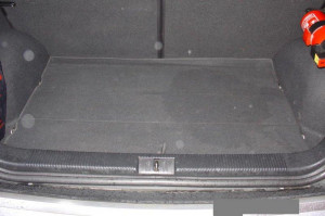 Tavita de portbagaj Audi A2 8Z, caroserie Hatchback, fabricatie 1999 - 2005, portbagaj superior, cu roata rezerva - Img 3