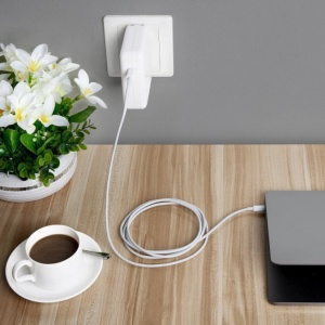 INCARCATOR PENTRU LAPTOP APPLE MacBook Pro 13" A1706 61W USB-C - Img 7