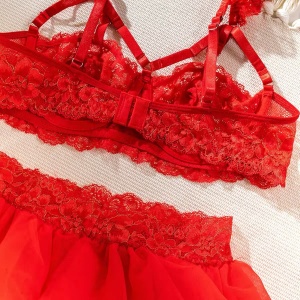 Set lenjerie intima sexy din dantela brodata cu insertii subtile aurii, rosu, 4 piese #BB4153 - Img 13