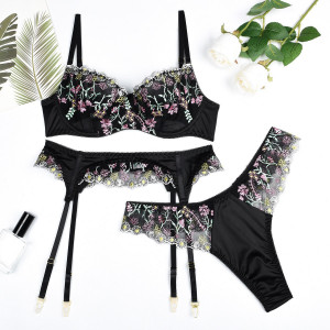 Set lenjerie intima sexy din satin si dantela brodata cu elemente florale, negru, 3 piese #BB4194 - Img 9