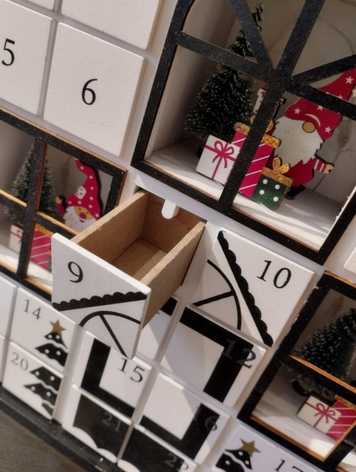 Casuta Calendar Advent din lemn cu lumini 37 cm - Img 5
