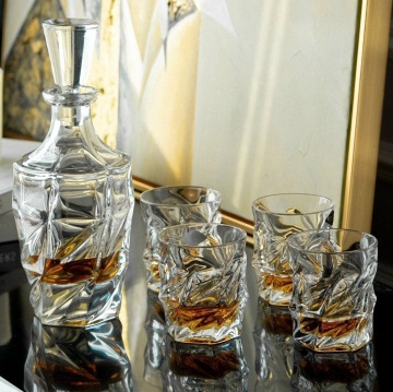 Cristal Bohemia - Set 7 piese Decantor si 6 Pahare de whisky Elisee