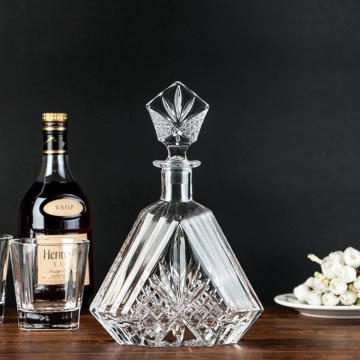 Set Decantor si 6 Pahare de lichior, sherry La Scala din Cristalit Luxion