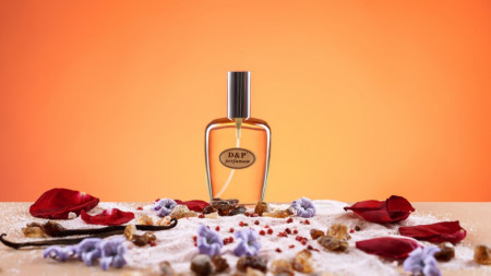 C26 - APA DE PARFUM FEMEI