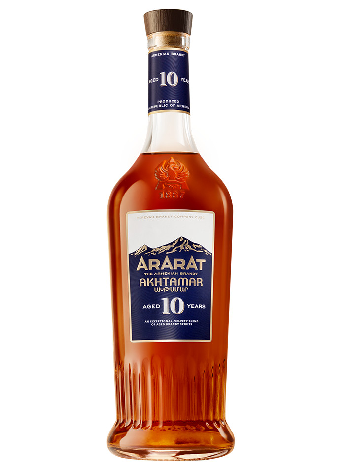 Купить ахтамар 10. Арарат Ахтамар 0.05. Ахтамар коньяк. Ararat Brandy 1887. Арарат 7 лет коньяк Ararat Brandy.