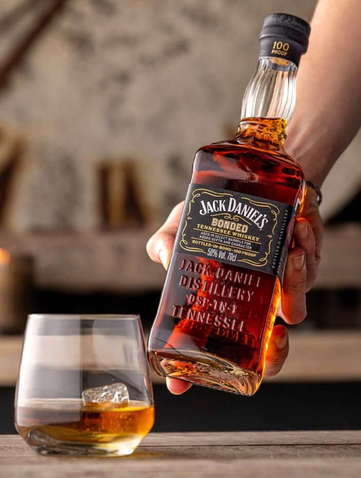 jack-daniel-s-bonded-0-7l~