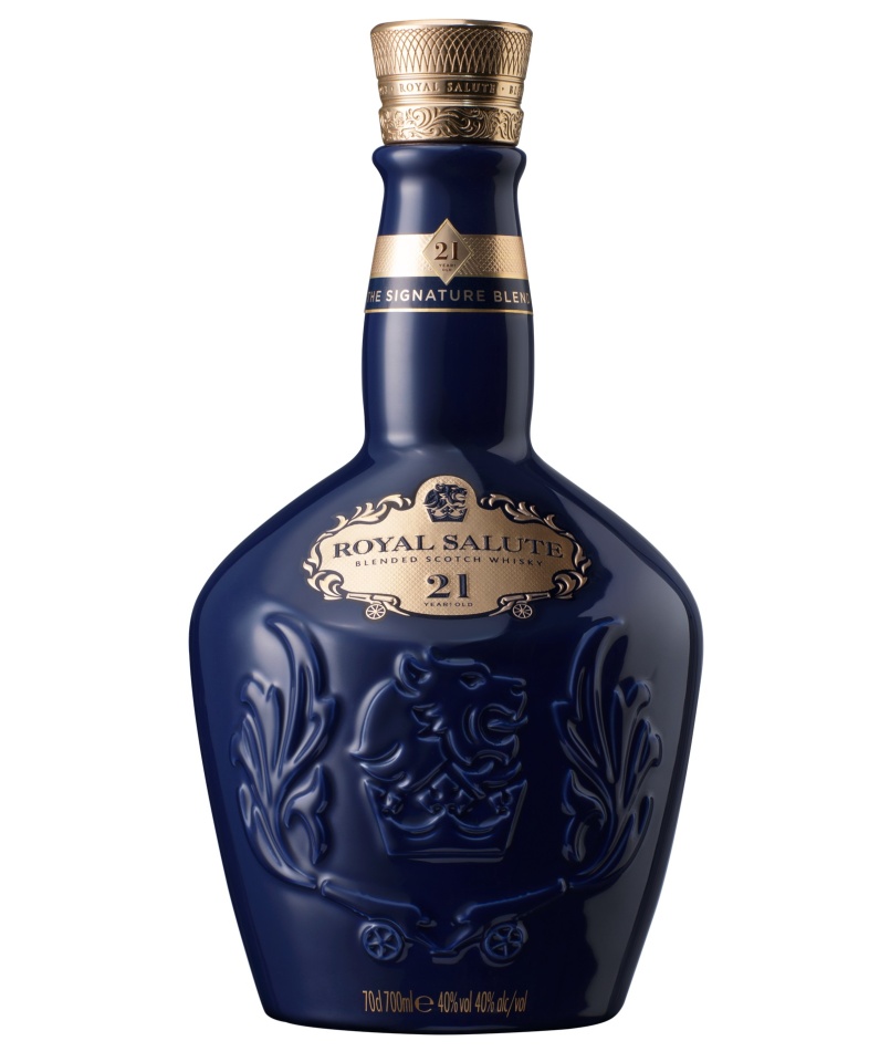 【新品未開栓】 Salute 21 year old Chivas Royal Salute 21 YO 0.7L: Un Whisky Regal de Colecție