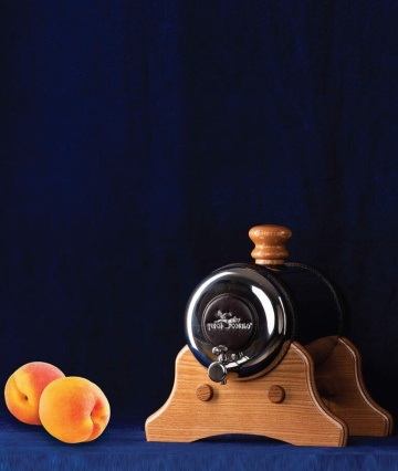 Tuica Scorilo Butoias Distilat Premium Quality din Caise 2L