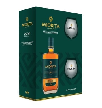 ワイン Black Currant Goliath 750ml Black Currant Goliath Genuine Polish Wine Empty Bottle Agros