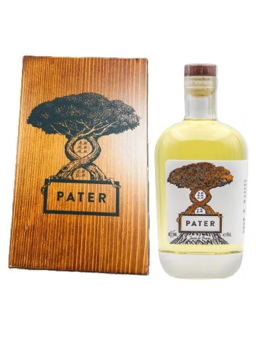 Pater Tuică de Prune Cutie Cadou 0.7L