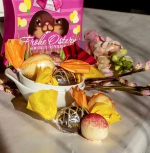 Oua de ciocolata Easter Truffle Purple Selection Peters 120g - Img 2