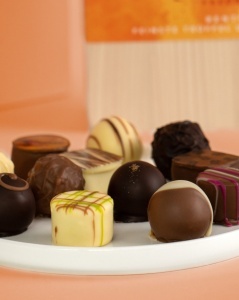 Praline si Trufe Artizanale Festive Peters 100g - Img 3