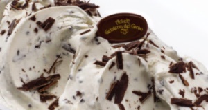 Inghetata Stracciatella cu vanilie si fulgi de ciocolata, Antica Gelateria del Corso vascheta 2.715g - Img 4