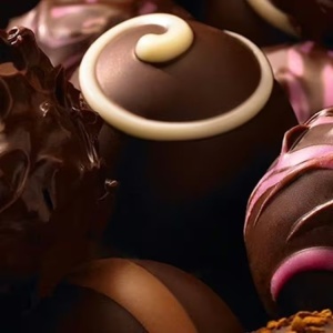 Praline artizanale cu ciocolata neagra Peters 100g - Img 4