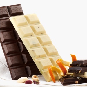 Tableta ciocolată neagră 60% cacao cu portocale Condorelli 100g - Img 3