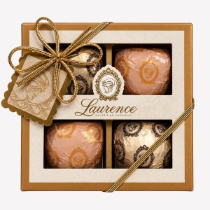 Cutie cu Praline Inimioara Ciocolata Neagra, Laurence 155g