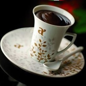 Cana din portelan alb Arthemia