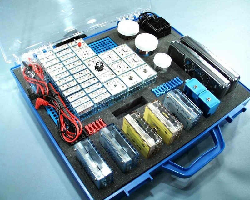 Trusă de electronică