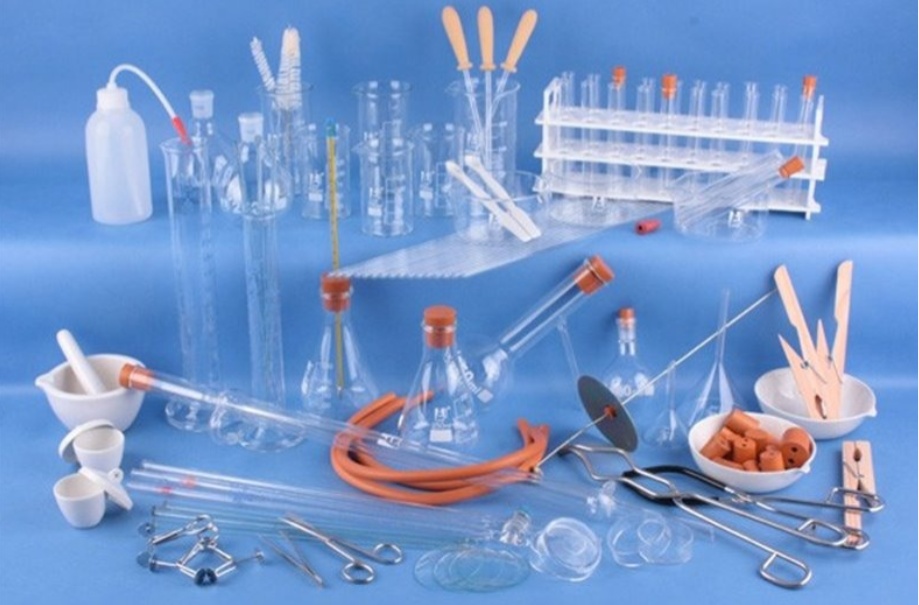 EduChem LabExpert 120 – Разширен комплект стъклария за училищна лаборатория
