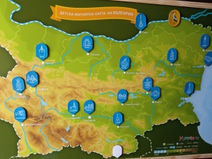 Голяма детска магнитна карта на България със 66 магнита 120х90 см - Img 3