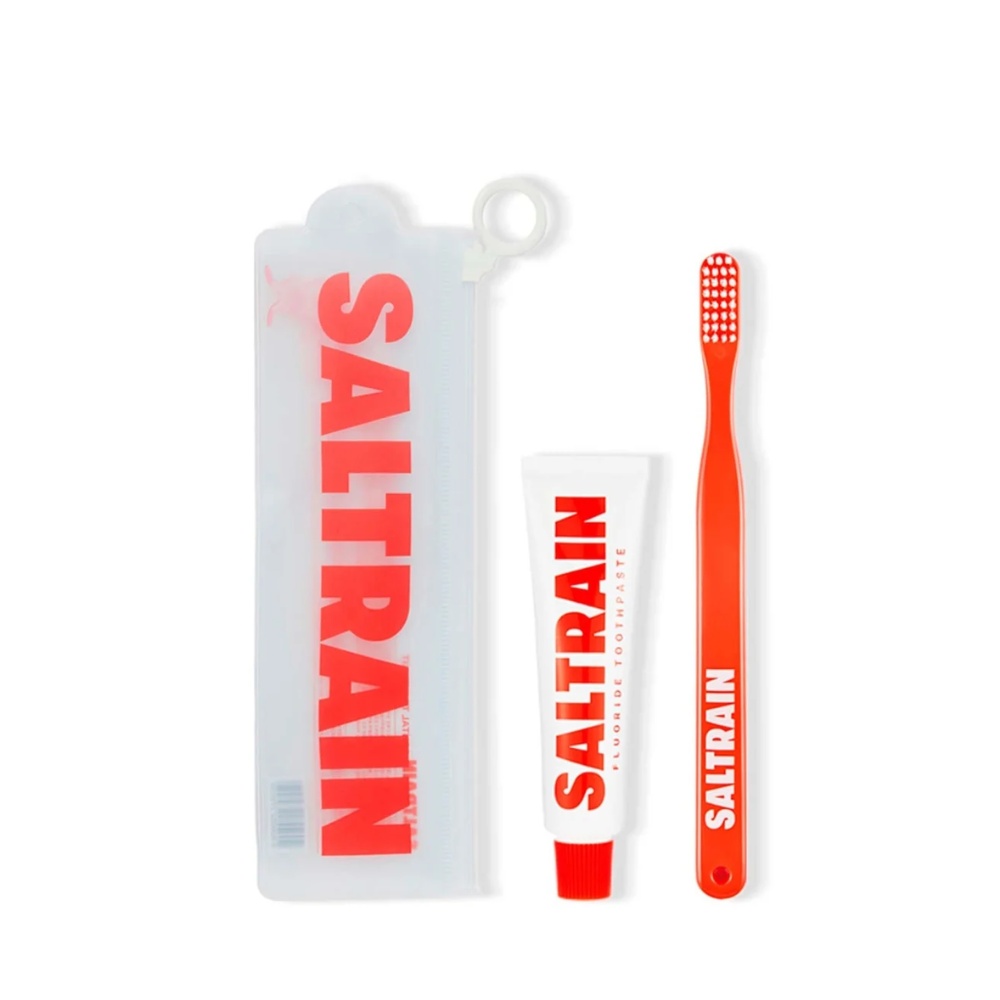 Saltrain, Travel Kit Red, kit de călătorie roșu, acest kit include o pastă de dinți cu fluor și o periuță de dinți asortată, set