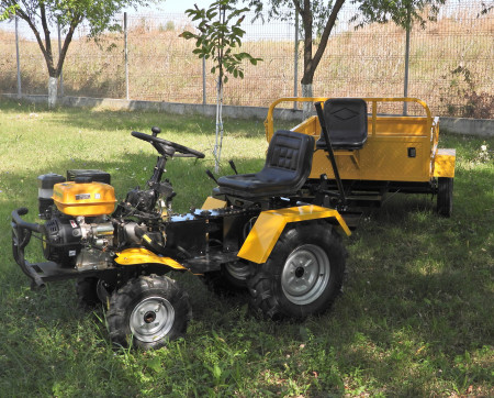 ProGARDEN Campo1856-4WD Mini tractor 4x4 18CP, benzina, 4+1 viteze