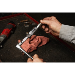 Cheie tubulara 3/8" pentru bujie 18mm, 4932480680 Milwaukee - Img 2