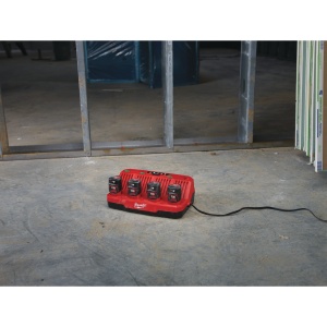 Incarcator cu 4 porturi M12 C4, tip incarcator secvential, Milwaukee, cod 4932430554 - Img 2