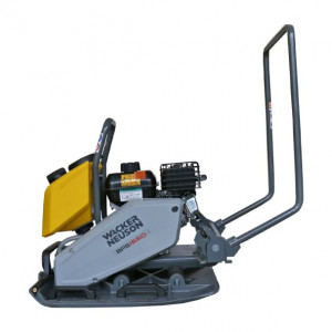 Placa compactoare unidirectionala Wacker Neuson BPS1550BW, motor benzina Briggs & Stratton, 15 kN, rezervor apa 8L, 750 m²/h - Img 3