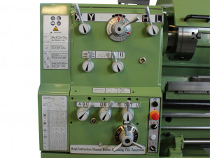 Strung Profesional Dynamic 2000 DRO de Damatomacchine, cu distanta intre varfuri de 2000 mm, afisaj digital, sistem de racire, diametru maxim de lucru pe banc 560 mm,12 viteze si motor trifazat de 10 Hp - Img 3