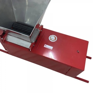Zdrobitor cu desciorchinare, manual, Vivatechnix VMD-33, capacitate 250 kg/h, cuva inox - Img 3