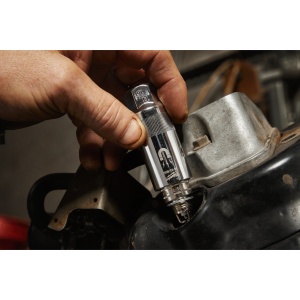 Cheie tubulara 3/8" magnetica pentru bujie 20.8mm, 4932480678 Milwaukee - Img 2