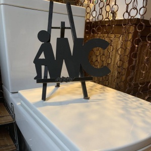 Decoratiune semn wc Krodesign, dimensiune 24x14 cm, negru - Img 2