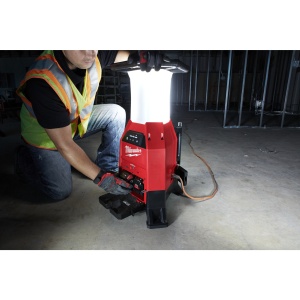 Lampa de santier compacta cu LED si incarcator integrat M18ONESLDP-0, 9000 lumeni, Milwaukee, cod 4933459160 - Img 4