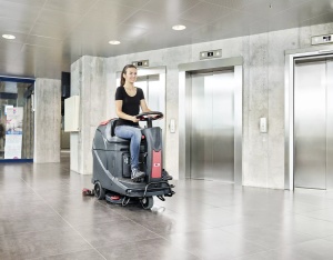 Masina de curatat pardoseli condusa Viper AS530R, cu acumulator, 24 V, latime de lucru 530 mm