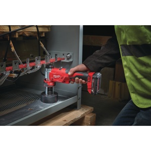 Mașină de ștanțat hidraulică M18™ FORCE LOGIC™ Milwaukee M18HKP-201C, cod 4933451202, 1 x M18 B2 acumulator, M12-18 C încărcător, cutie plastic - Img 2