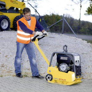 Placa compactoare reversibila Wacker Neuson DPU3760Hets, diesel, pornire electrica, greutate 274 kg, forta de impact 37 kN, Top Speed - Img 4
