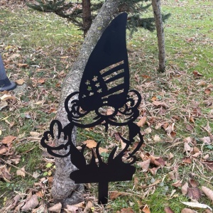 Decoratiune gradina / ghiveci Krodesign Angry Gnome KRO-1136, metal, inaltime 62 cm - Img 3