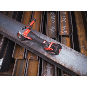 Polizor unghiular Milwaukee M18 FHSAGO125VXPDB2-802X, 125 MM, cu frânare, viteză variabilă, ONE-KEY FUEL, 2 x acumulator M18 FB8, 1 x încărcător M12-18 FC, 1 x cutie HD, cod 4933493420 - Img 3