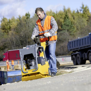 Placa compactoare reversibila Wacker Neuson DPU3750Hets, diesel, pornire electrica, greutate 265 kg, forta de impact 37 kN, Top Speed - Img 4