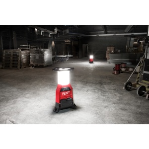 Lampa de santier compacta cu LED si incarcator integrat M18ONESLDP-0, 9000 lumeni, Milwaukee, cod 4933459160 - Img 2