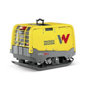 Placa compactoare reversibila Wacker Neuson DPU80rLem670, diesel, racire cu apa, greutate 709 kg, forta de impact 80 kN, pornire electrica, telecomanda - Img 2