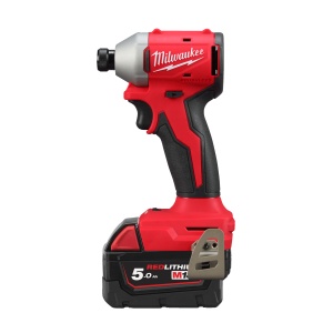 Cheie de impact Milwaukee ¼″ HEX 18V M18 BLIDR-502X, motor fără perii, 2 x M18 B5 acumulator, M12-18 FC încărcător, 1 x cutie HD, cod 4933492843