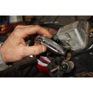 Cheie tubulara 3/8" pentru bujie 20.8mm, 4932480677 Milwaukee - Img 2