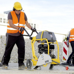 Masina de taiat beton-asfalt Wacker Neuson BFS735, motor termic 4T, 350 mm - Img 4