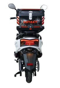 Scuter Rotakt Galileo Ultra, Viteză maximă 45Km/h, Autonomie pana la 45Km, Putere 2400W, Acumulatori 72V / 30Ah, Timp de încărcare 6-8h, KeyLess Go, USB, NFC/Bluetooth - Img 3