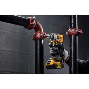 Cheie de impact compactă fără perii Dewalt DCF922P2T-QW, 18V XR fără perii de 1/2" cu știft de fixare și nicovală - 2 X 5AH, DeWalt - Img 2