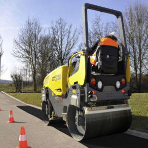Cilindru vibro-compactor Wacker Neuson RD24-100, 2475 kg, Kubota, 1000 mm - Img 4