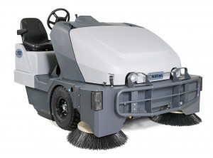 Masina de maturat condusa, profesionala Nilfisk SW8000 165D CAB HEATER AC